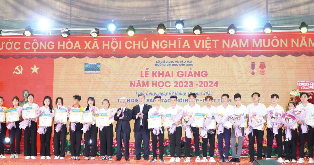 Trường ĐH Cửu Long trao học bổng cho tân sinh viên gần 4,4 tỉ đồng