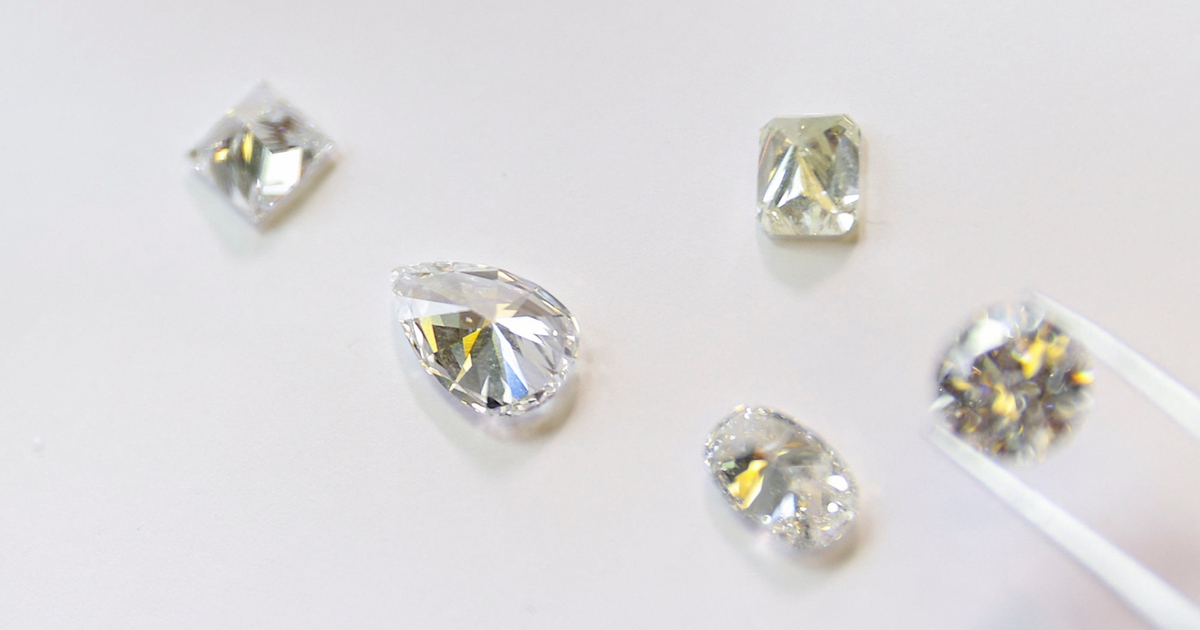 Kim cương Nga bị ‘xa lánh’ ở trung tâm giao dịch đá quý thế giới