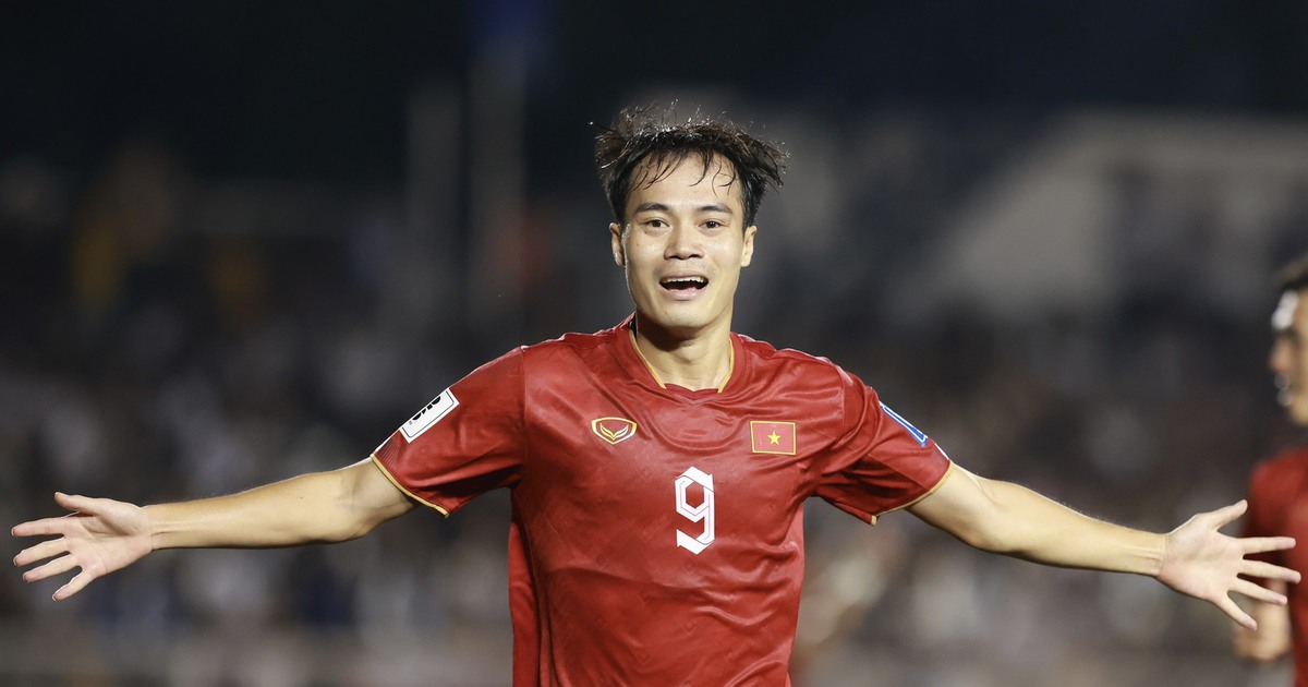 Văn Toàn báo tin vui, ông Troussier thêm tự tin tiếp đội Iraq