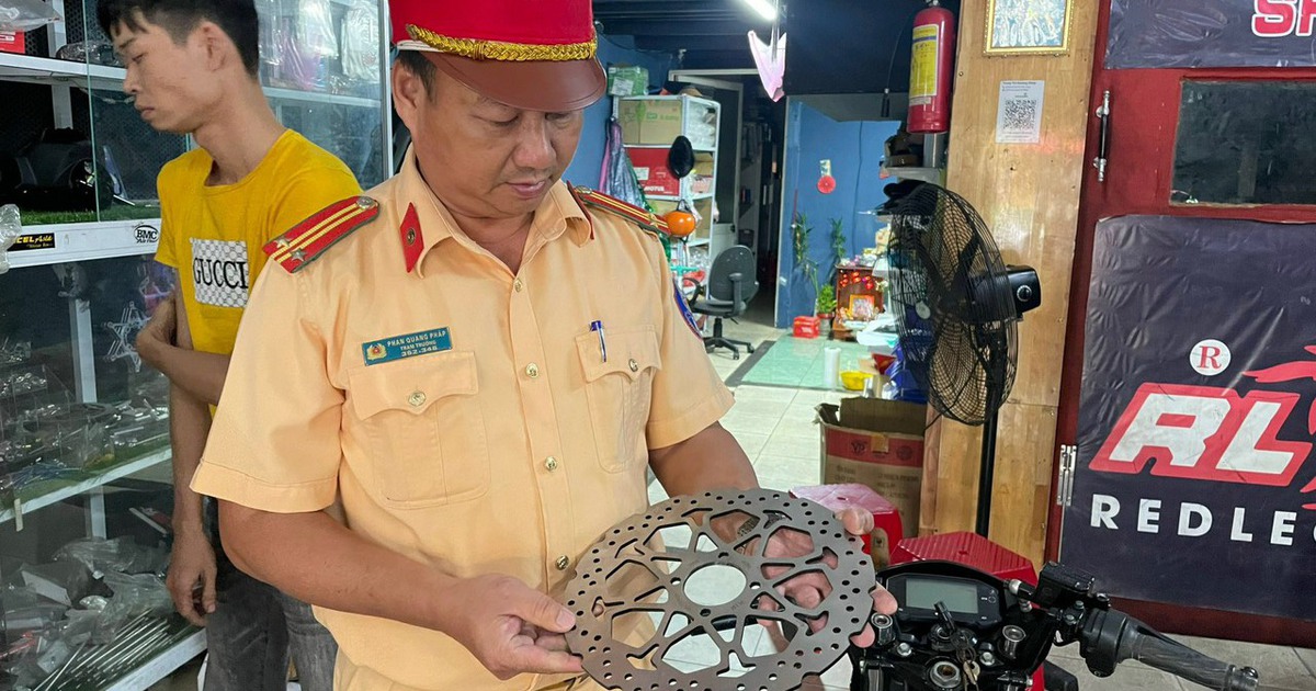 Đà Nẵng: Đột kích 2 lò độ chế xe máy, thu giữ hàng ngàn phụ tùng