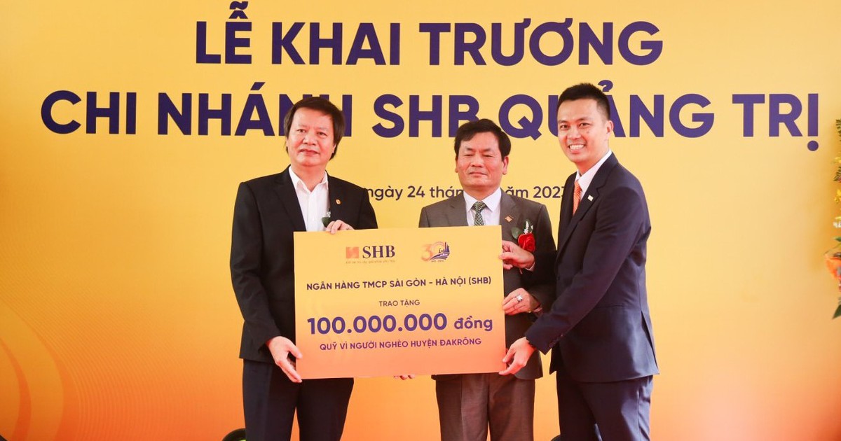 Tặng 100 triệu đồng cho huyện nghèo ở Quảng Trị