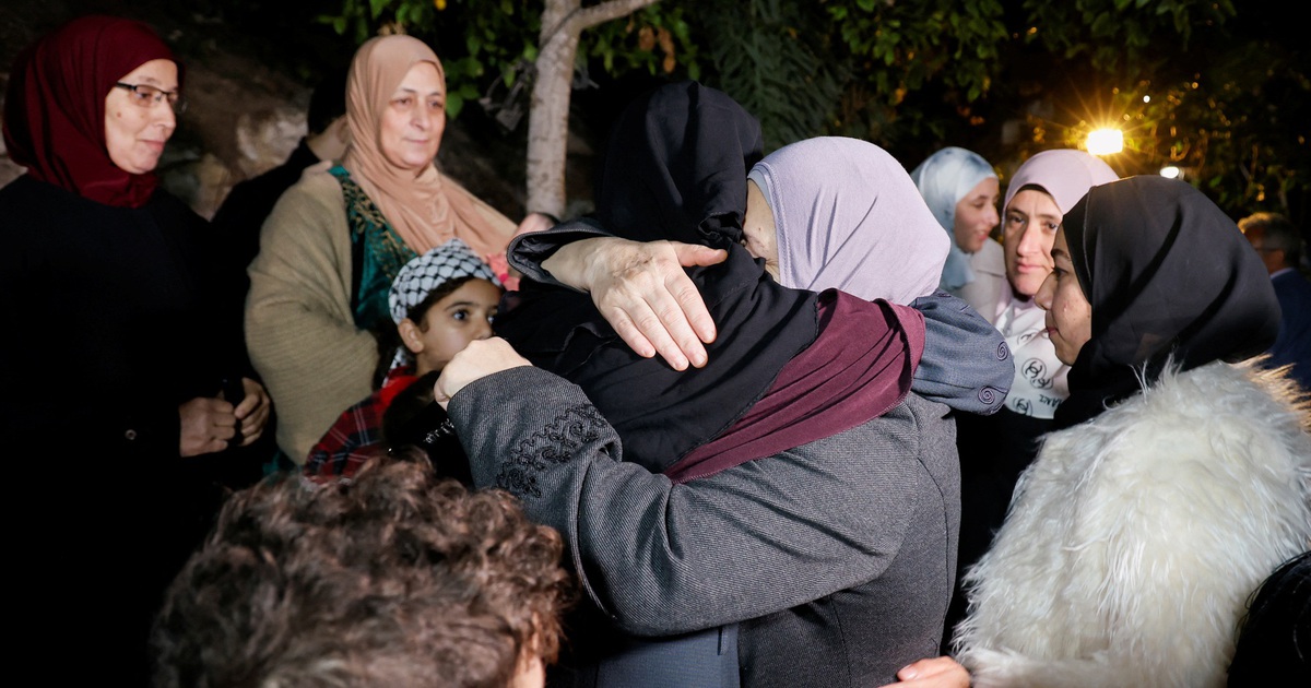 Tín hiệu lạc quan trong ngày trao trả con tin thứ 2 của Hamas và Israel