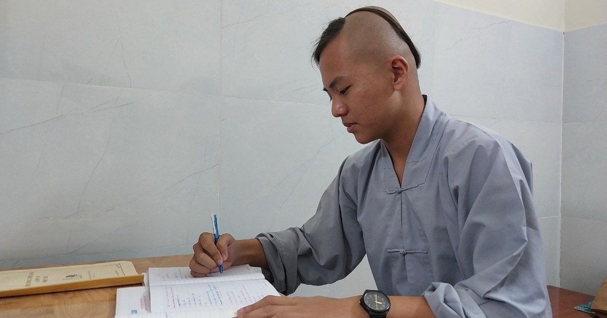 ‘Dù có đau lòng đến mấy, con vẫn phải cố gắng mạnh mẽ’