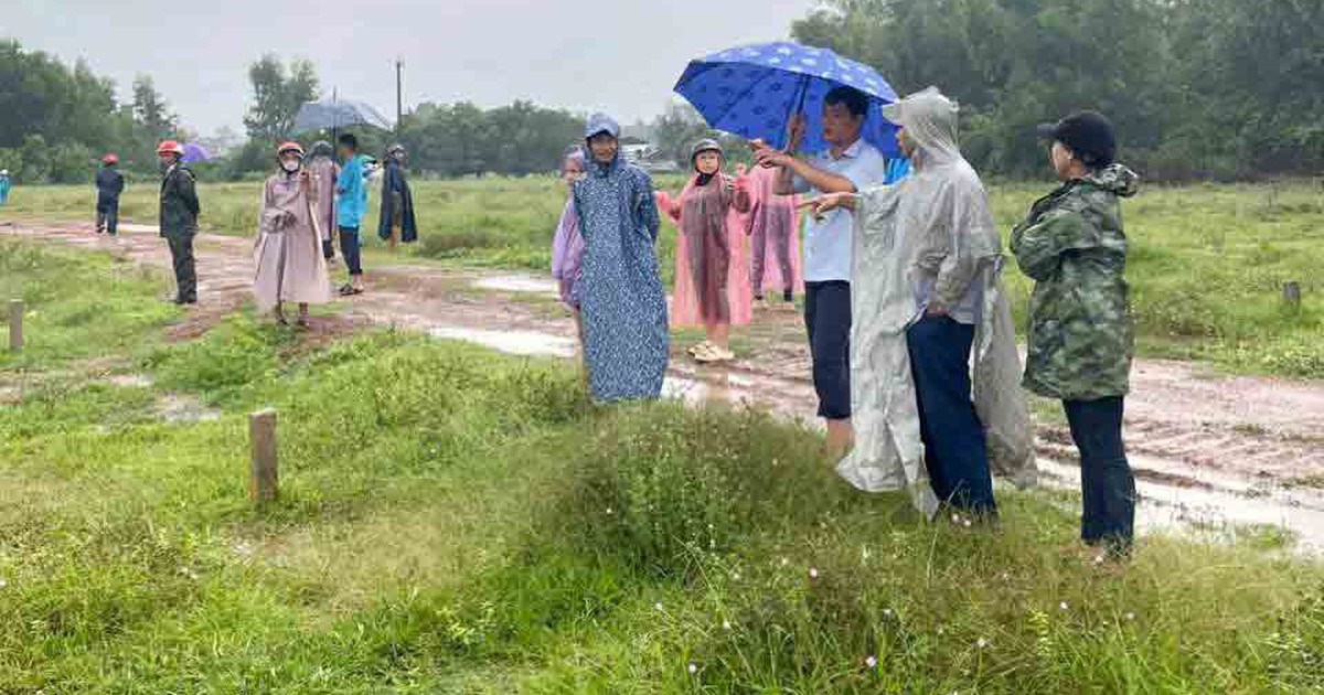 Huyện đã tổ chức bàn giao đất cho dân