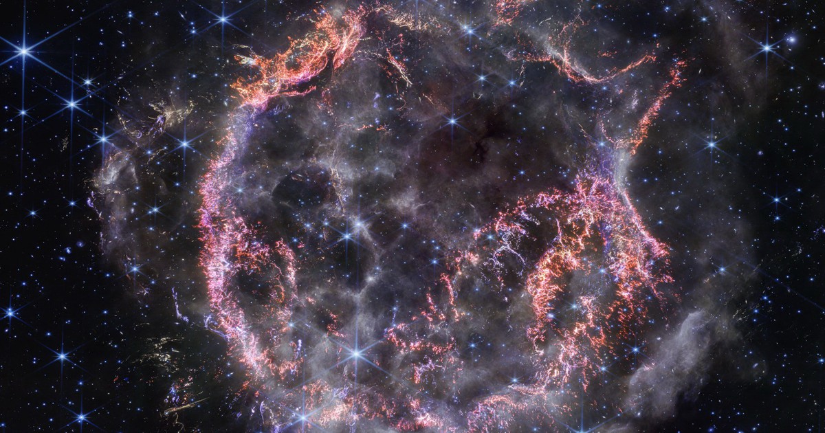 Hình ảnh chưa từng thấy về tàn dư siêu tân tinh Cassiopeia A