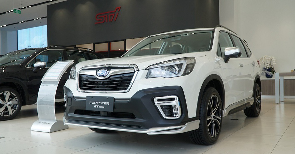 3 mẫu ô tô phổ thông giảm giá trên 100 triệu tháng cuối năm