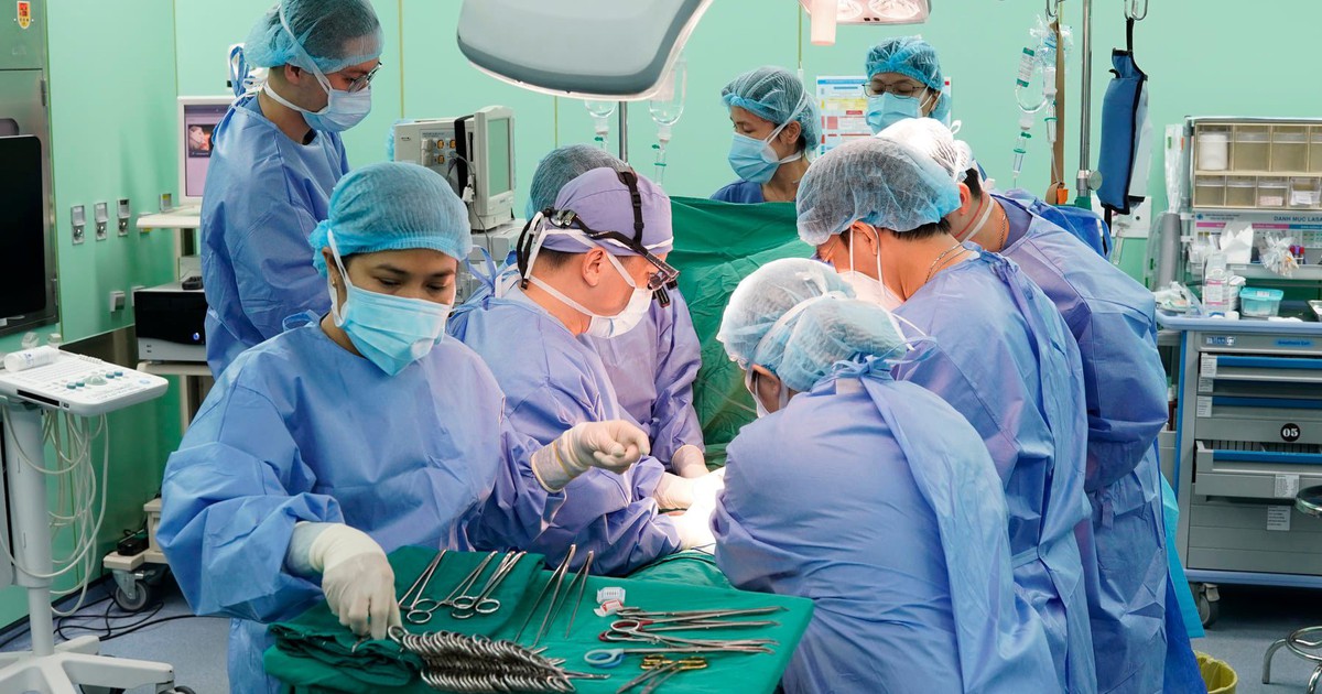 Bệnh viện Đại học Y Dược TP.HCM thực hiện thành công 12 ca ghép gan trẻ em