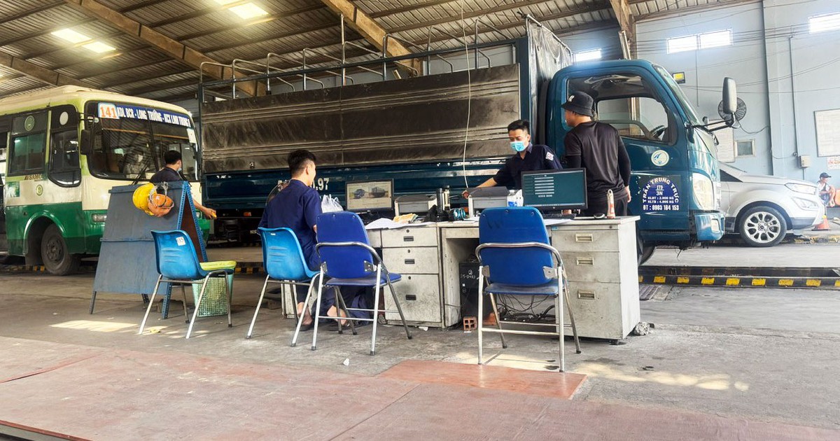 Làm gì để tránh ùn tắc đăng kiểm dịp cuối năm?