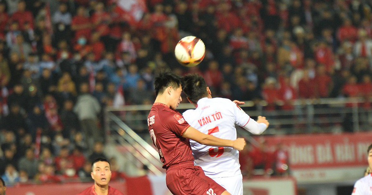 Đội Bình Định đánh bại chủ sân Lạch Tray, HLV Bùi Đoàn Quang Huy lập kỳ tích