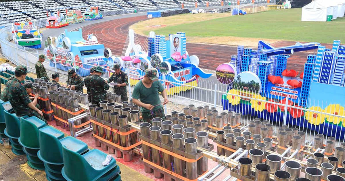 Bắn 1.000 quả pháo hoa trong đêm lễ kỷ niệm 20 năm TP.Cần Thơ trực thuộc T.Ư