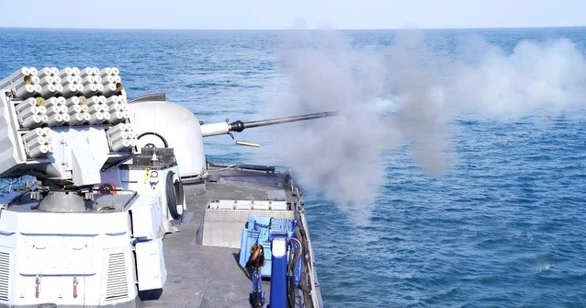 Biển Đỏ 'dậy sóng': Tàu chiến Mỹ, tàu hàng bị tên lửa, UAV tấn công