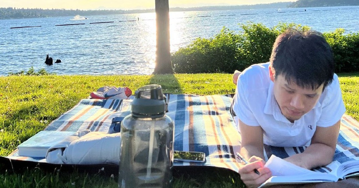 Từ sinh viên trung bình khá tới làm việc lương 4 tỉ đồng/năm