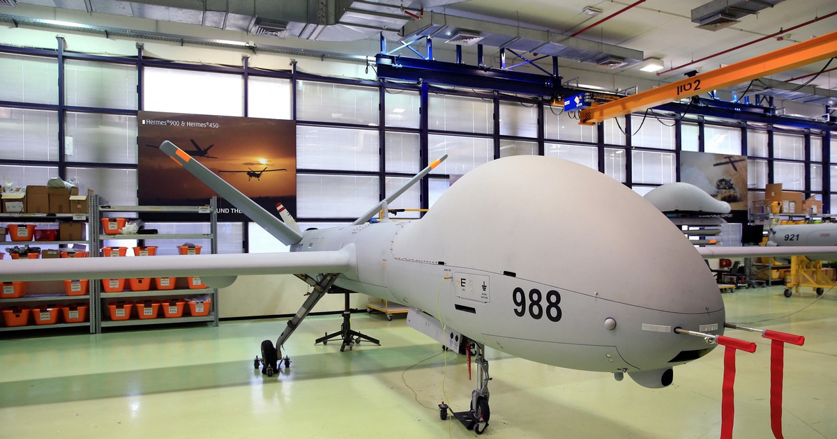 UAV Israel có thể mang theo cả tấn bom trọng lực