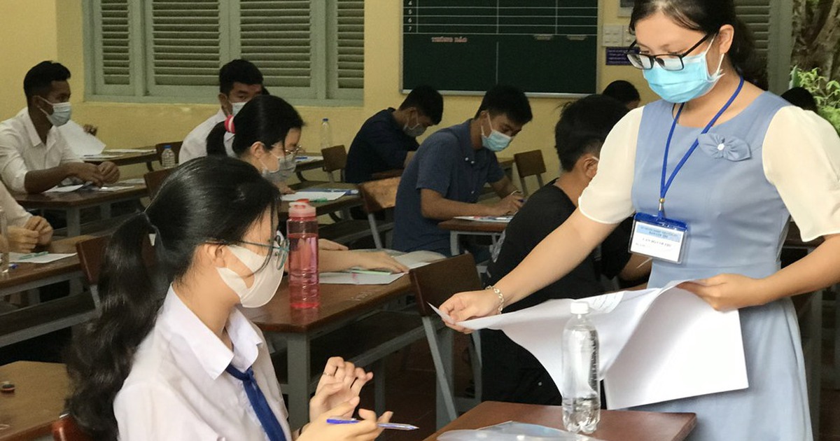 Bộ trưởng Bộ GD-ĐT: Đừng gọi ĐBSCL là 'vùng trũng' giáo dục nữa!