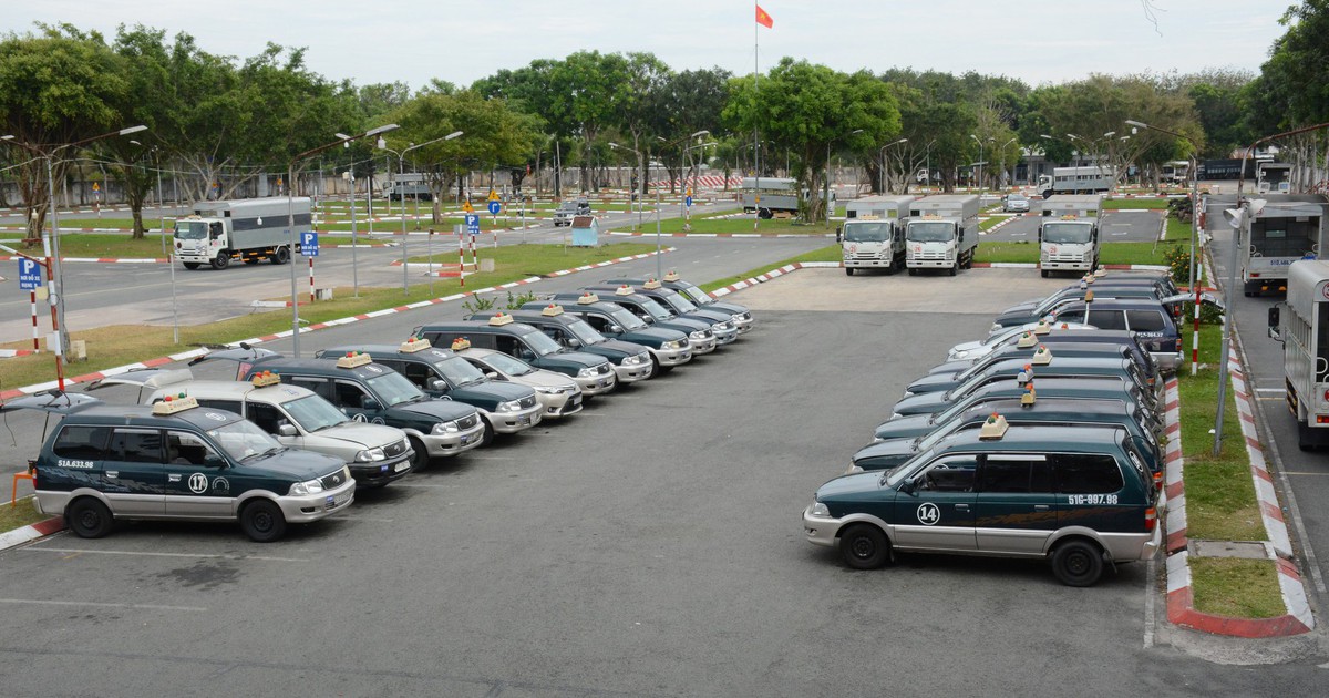 Phí học lái xe ô tô tại các trung tâm đồng loạt gia tăng