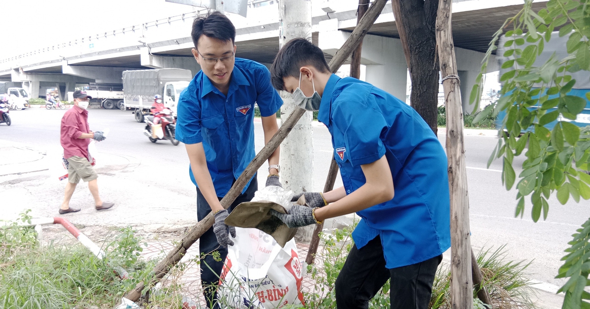 Gương mặt gen Z: Viết đơn tình nguyện đi nghĩa vụ quân sự