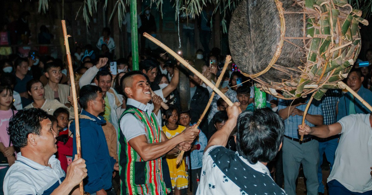 Độc đáo Lễ hội đập trống của người Ma Coong