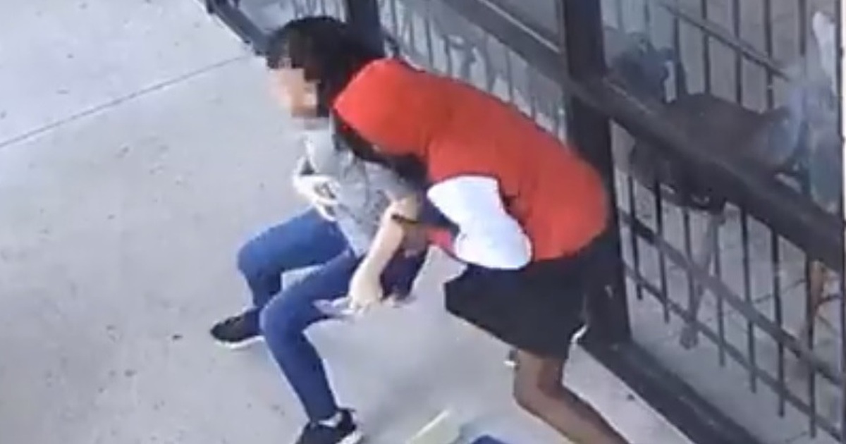 Một phụ nữ gốc Việt ở Mỹ bị cướp sau khi rút tiền từ ngân hàng