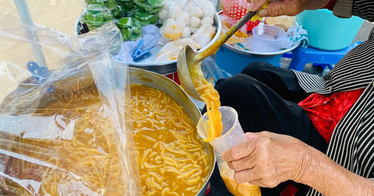 Món ngon miền Tây: Xưa dì Năm nay dì Sáu bán bánh canh ngọt... hiếm có khó tìm