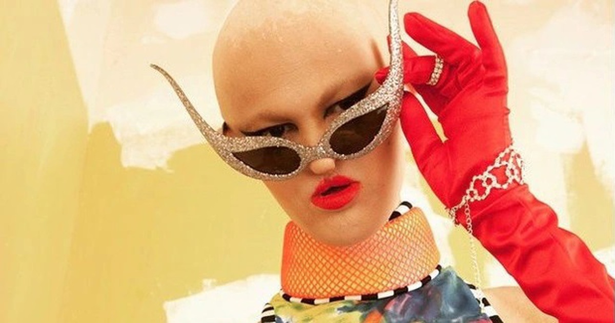 Cô gái tự tin về ngoại hình dị biệt