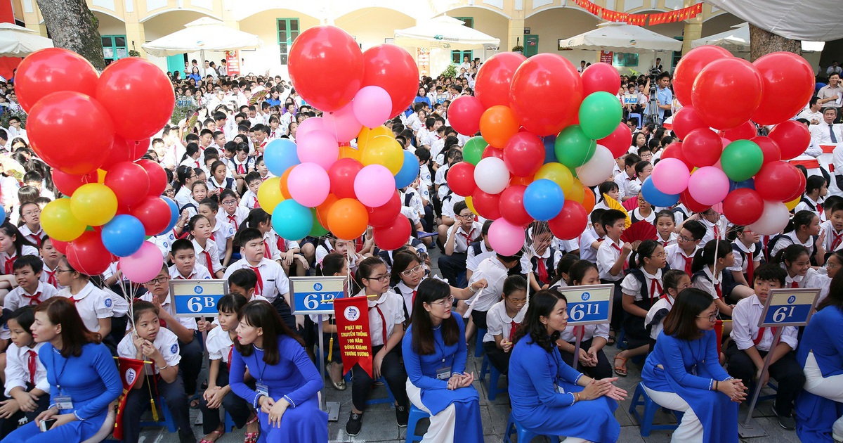 'Rồng vàng' vào lớp 6 tăng đột biến, Hà Nội thiếu phòng học