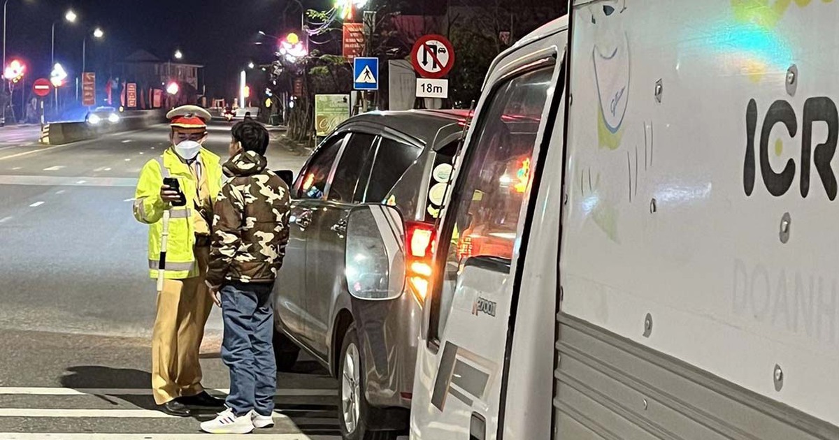 Mạnh tay với 'ma men', xe quá khổ