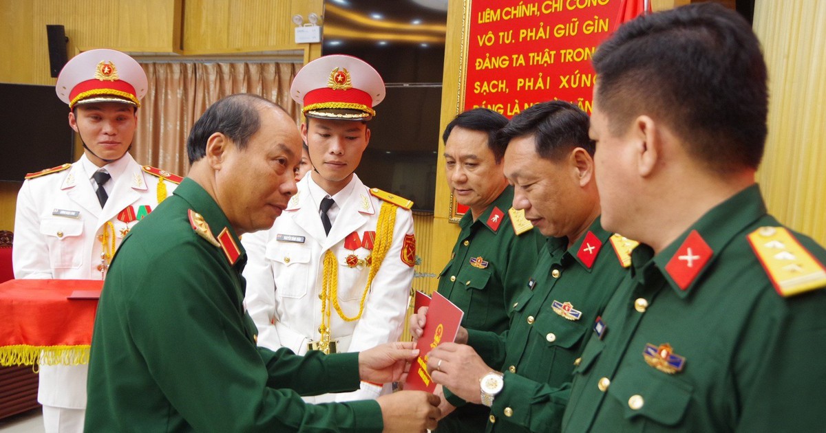 Quân khu 4 bổ nhiệm, điều động 2 cán bộ chỉ huy tại Thừa Thiên - Huế