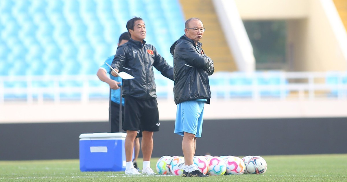 HLV Park Hang-seo và cựu trợ lý Lee Young-jin có thể lại cùng 'khoác áo' CLB V-League