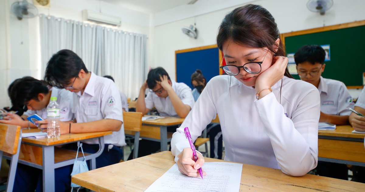 Ôn thi tốt nghiệp THPT theo 2 giai đoạn