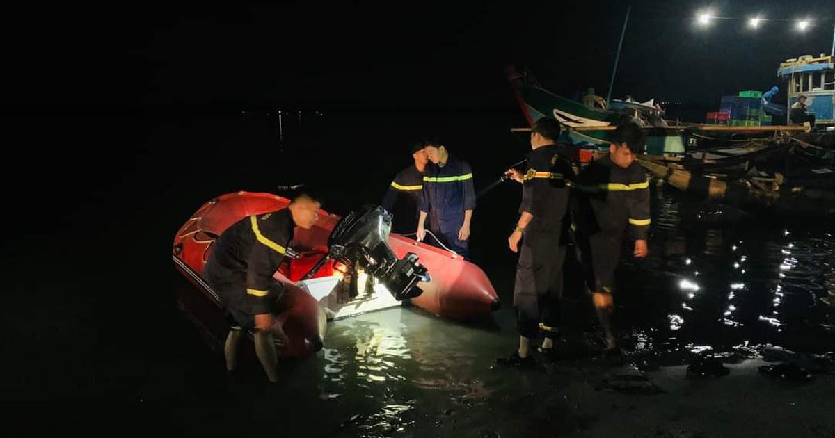 Quảng Trị: Tìm kiếm vợ chồng nghi bị đuối nước khi đi đánh cá