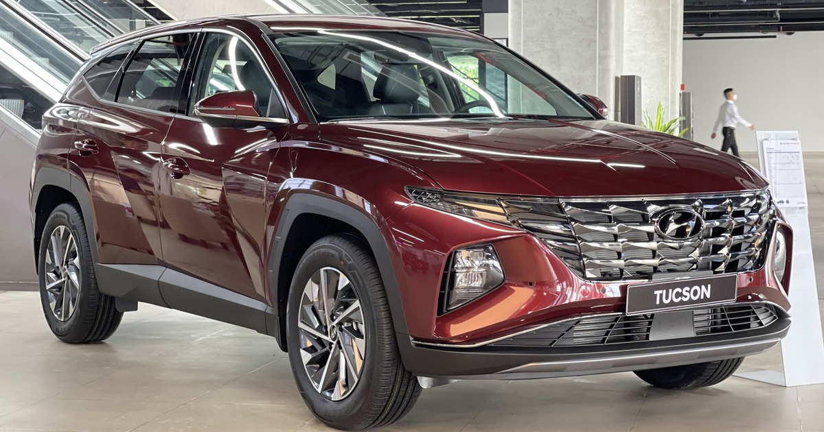 Đáp trả Kia Sportage, Hyundai Tucson giảm giá hàng chục triệu đồng
