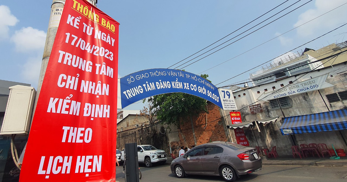 Ùn tắc đăng kiểm: Mới chỉ xử lý phần ngọn?