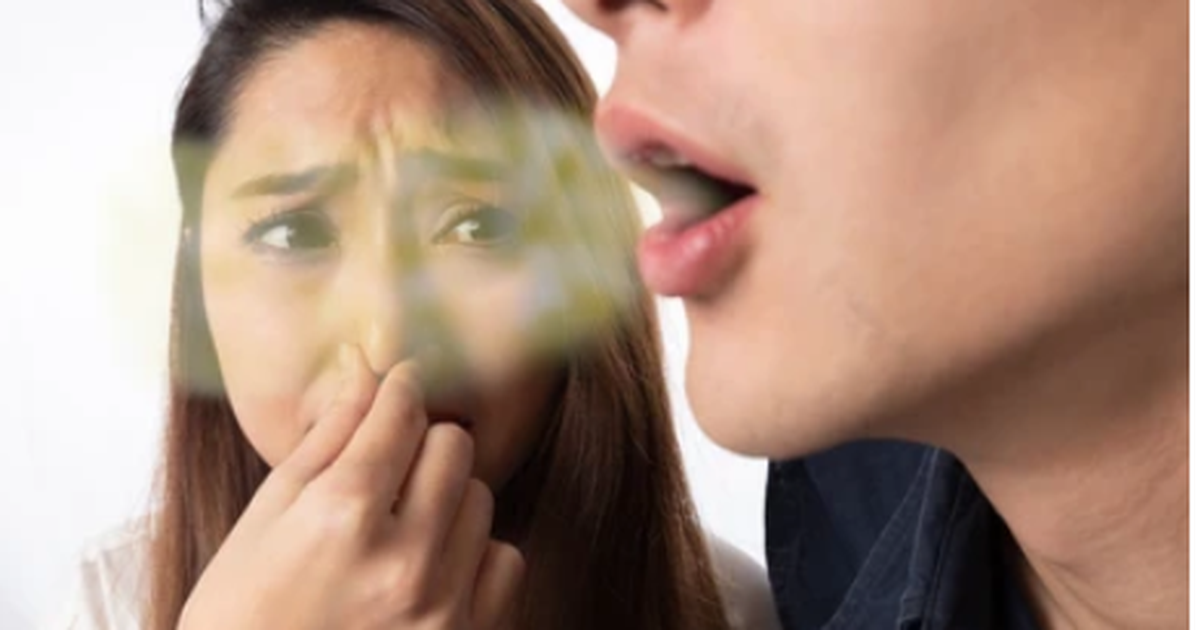 Bác sĩ giải thích lý do hơi thở có mùi ngay cả sau khi đánh răng