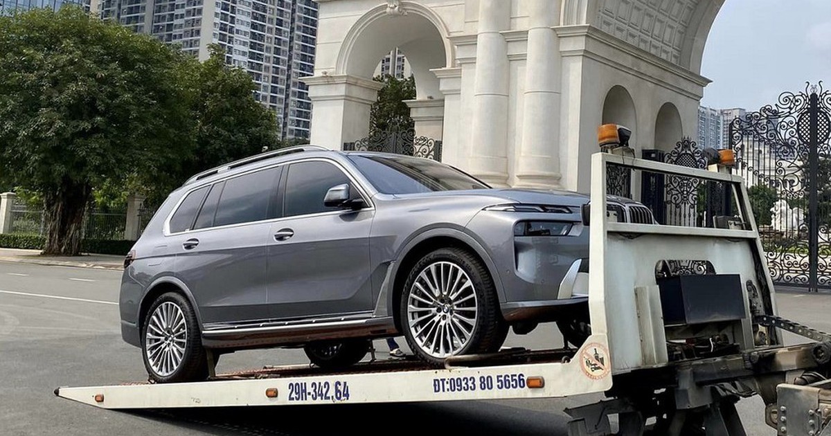 BMW X7 LCI 2023 lộ diện tại Việt Nam