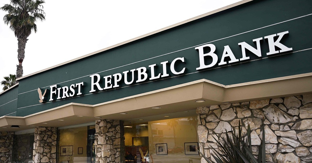 Ngân hàng Mỹ thứ 3 có nguy cơ sụp đổ