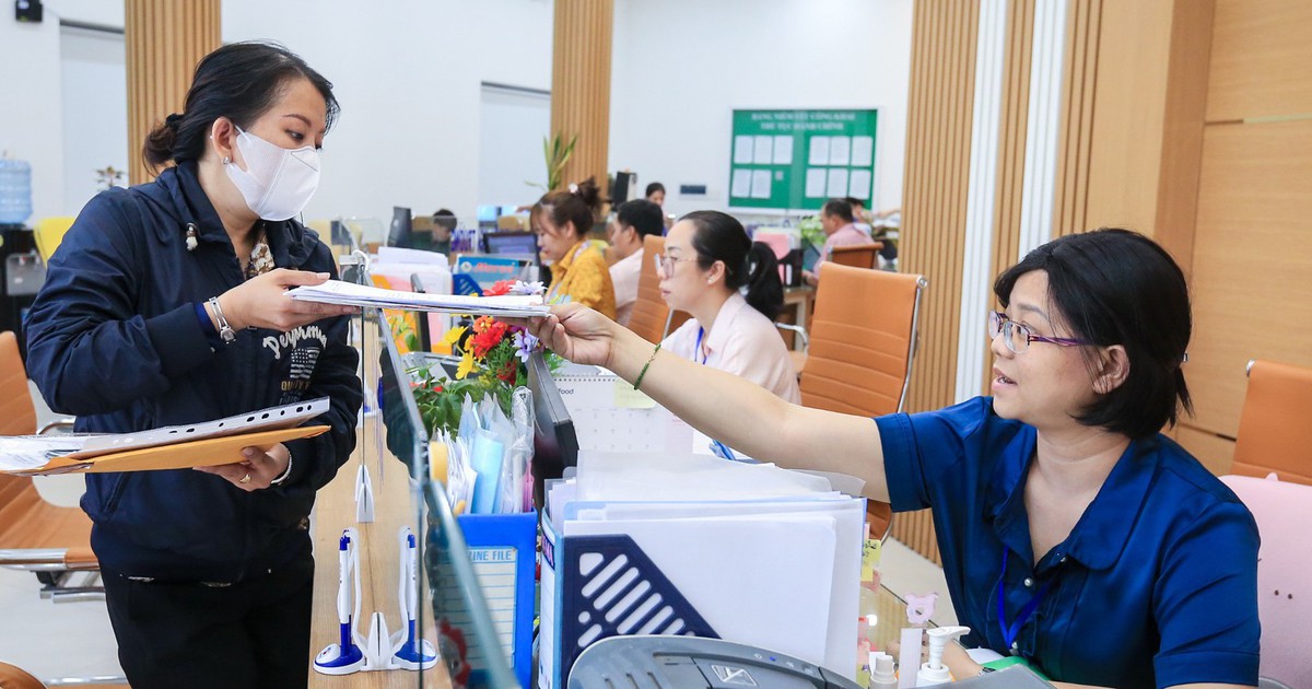 Bí thư TP.HCM: Trả lời dứt khoát về hồ sơ, không được ngâm rồi để đó