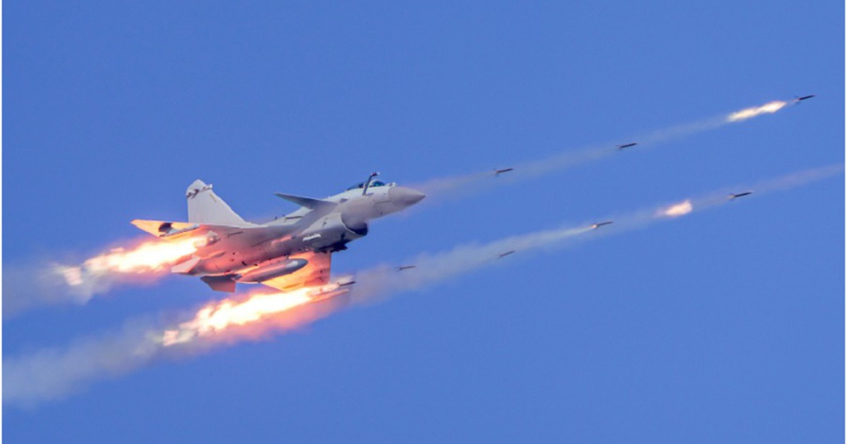 Tàu chiến, máy bay Trung Quốc tiến gần Đài Loan, Mỹ lên tiếng