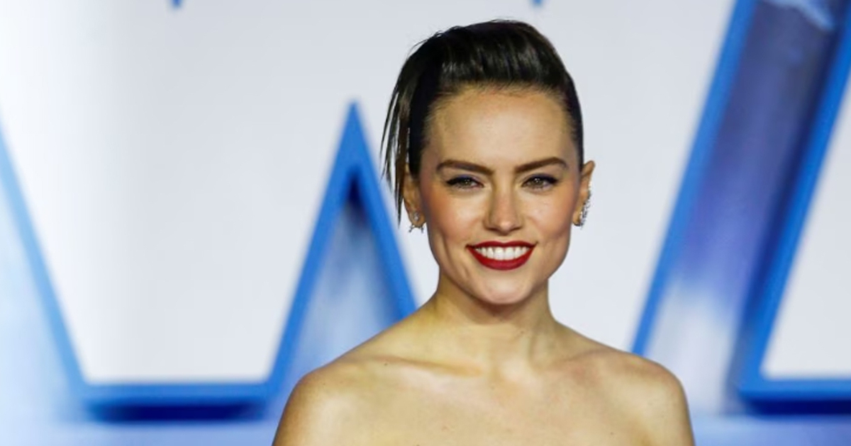 Daisy Ridley trở lại đóng phim 'Chiến tranh giữa các vì sao'