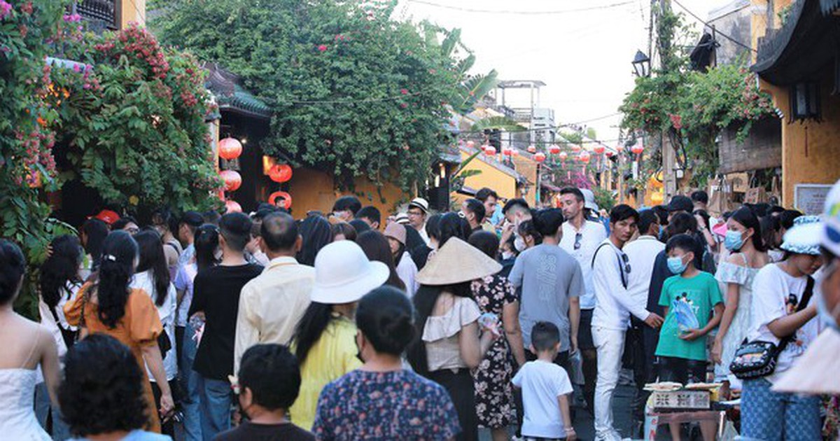 Sự kiện văn hóa tuần qua: Hội An không thu phí khách đi lẻ