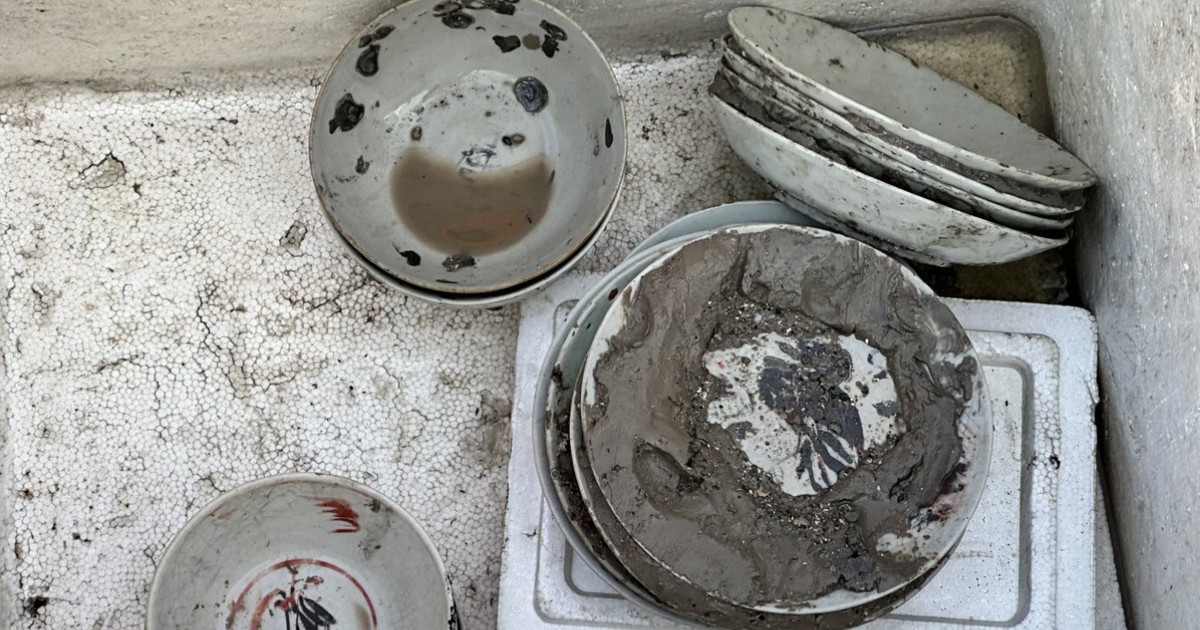 Quảng Ngãi: Tạm giữ nhiều đồ gốm nghi cổ vật do ngư dân khai thác trái phép