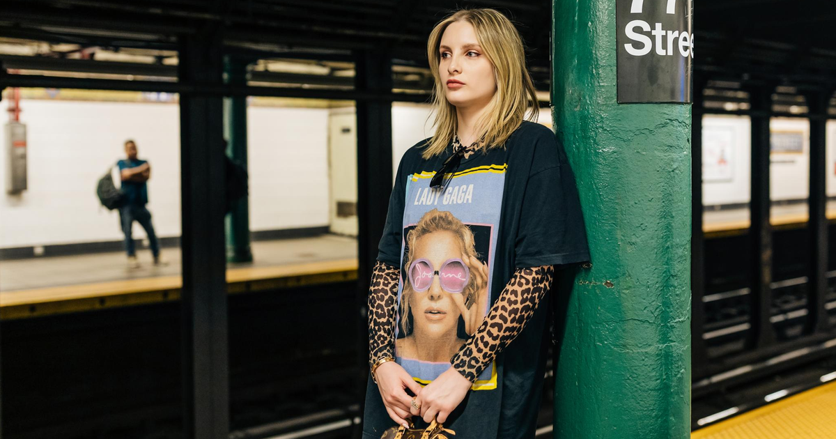 Phụ nữ trẻ bày cách tránh nạn quấy rối