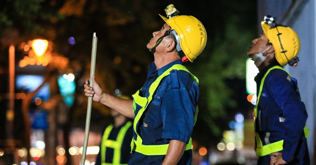 Có được hưởng trợ cấp thất nghiệp khi đủ điều kiện hưởng lương hưu?