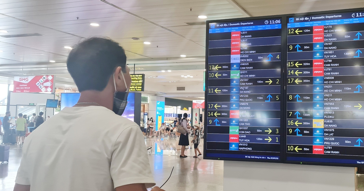 Vì sao có sự tăng giảm vé máy bay trong kỳ nghỉ lễ?