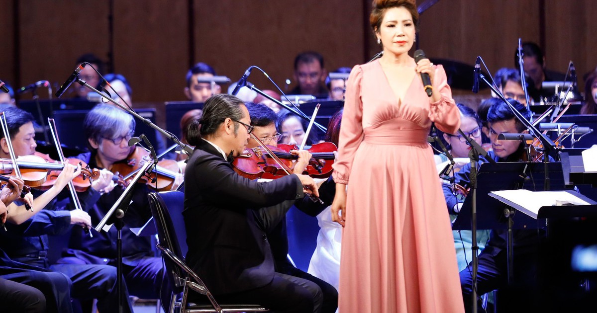 Hồng Vy - một đời hoa lửa