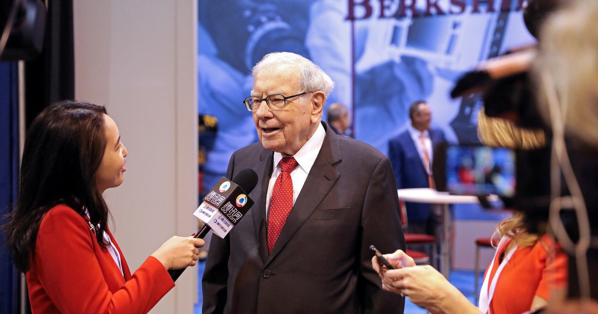 Tỉ phú Warren Buffett góp ý chính phủ Mỹ về khủng hoảng ngân hàng