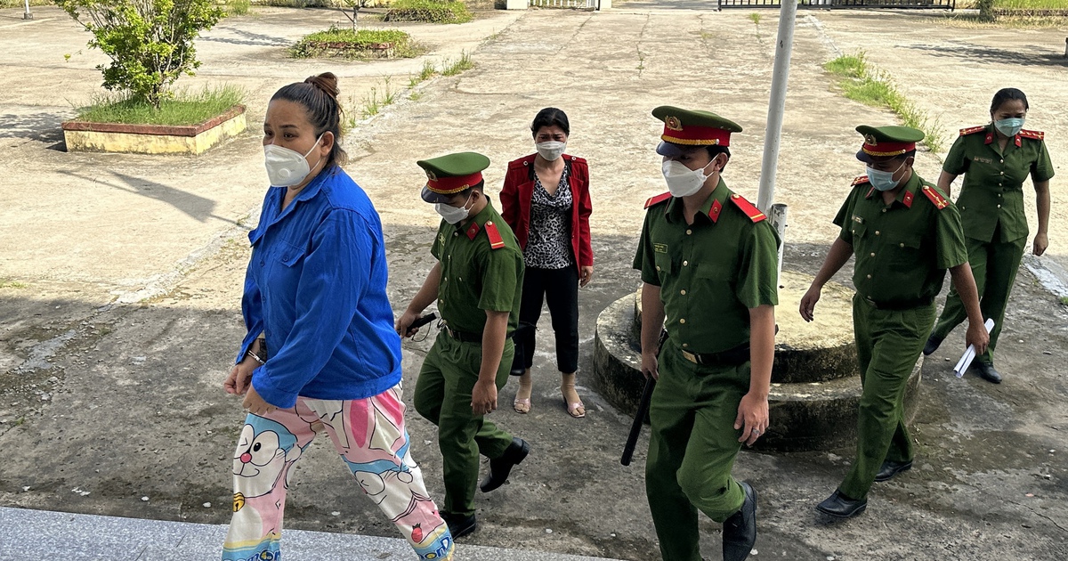 Con gái người tố cáo cán bộ Viện KSND 'vòi tiền' bị tuyên 6 tháng tù