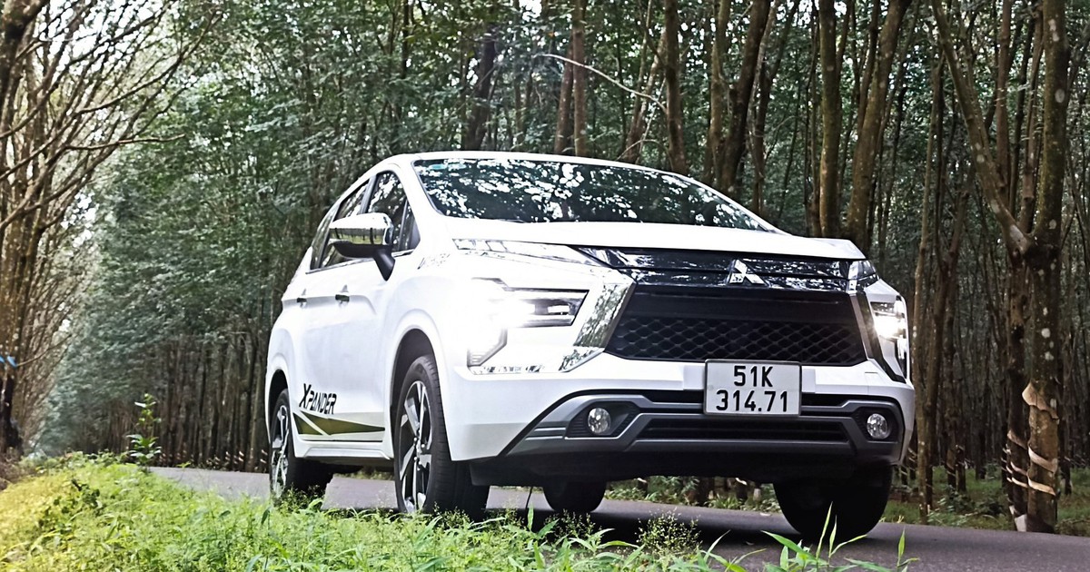 Xe gia đình cỡ nhỏ: Đối thủ gặp khó, Mitsubishi Xpander vẫn 'ăn khách' như thường