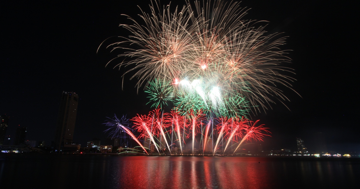 Pháo hoa quốc tế: Đương kim vô địch Phần Lan đối đầu chủ nhà Đà Nẵng