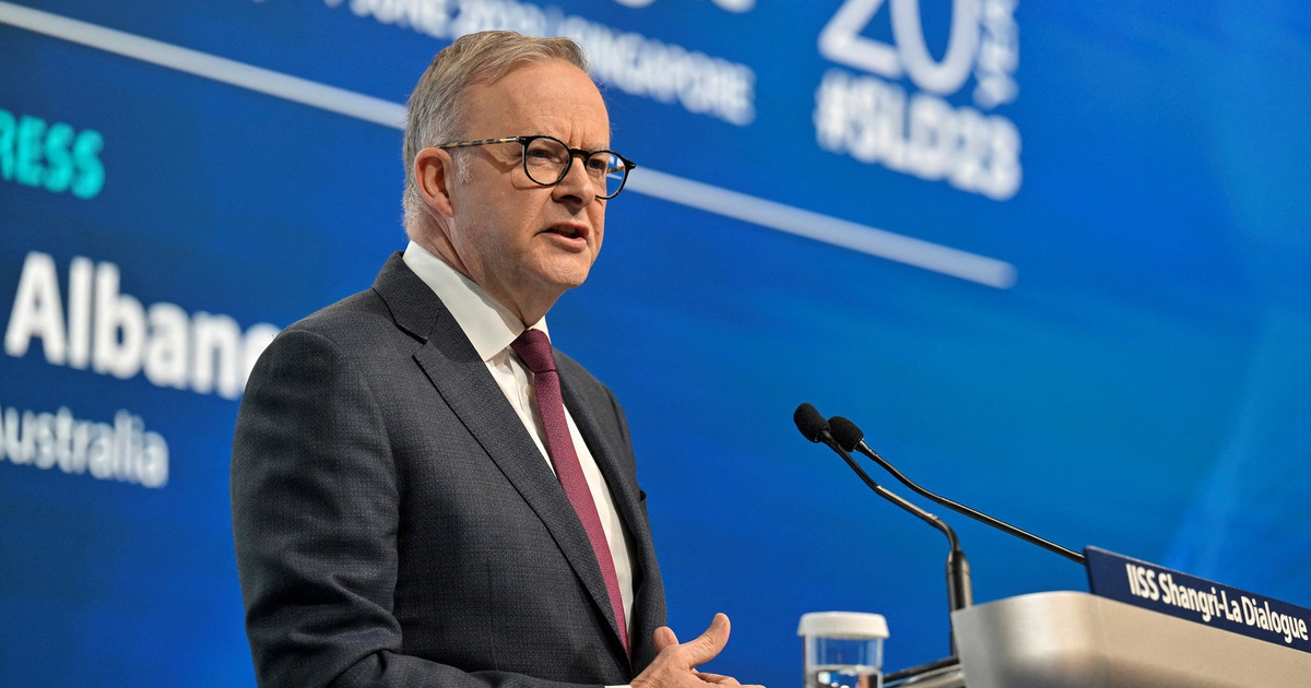 Thủ tướng Úc khuyến cáo người dân tắt điện thoại mỗi ngày để phòng tin tặc