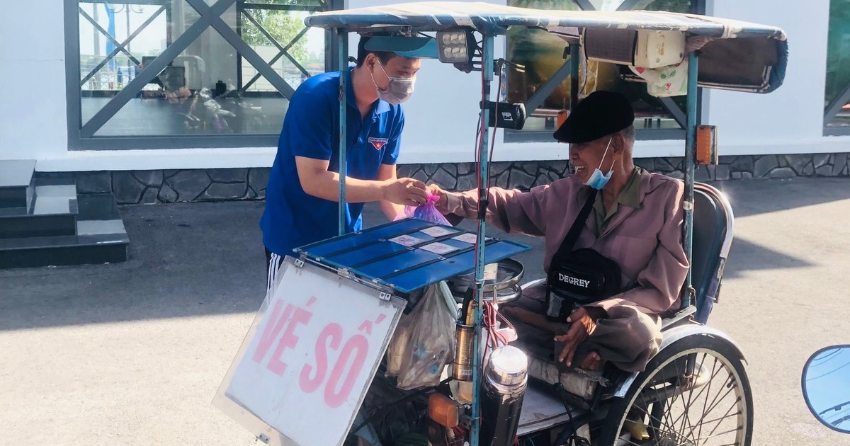 Bếp ăn 0 đồng của những áo xanh tình nguyện